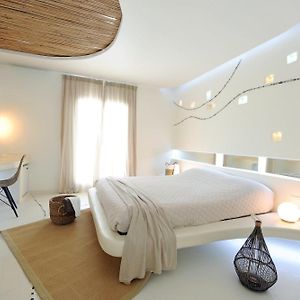 Cocoon Room or Sea View Jacuzzi